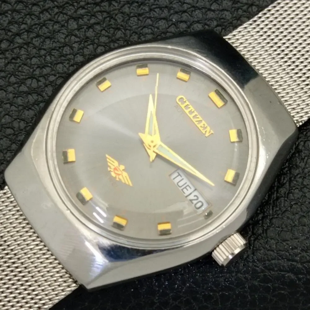 Vintage 1973 Citizen Automatic Mens Silver Watch W/daydate & Gold accents